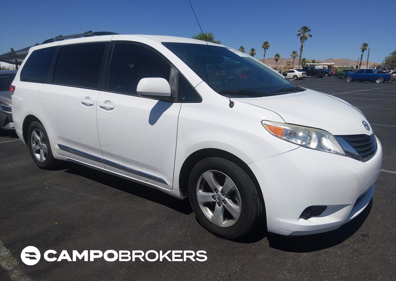 2012 Toyota Sienna Le V6 8 Passenger, daño Normal Wear & Tear, Iaai lote 45343733