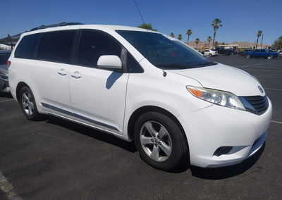 2012 Toyota Sienna Le V6 8 Passenger, uszkodzenie: Normal Wear & Tear, Iaai lot 45343733