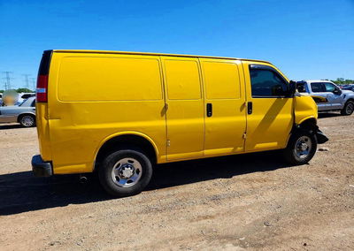 2019 Chevrolet Express G2500, uszkodzenie: Przód, Copart lot 57126696, zdjęcie 3 z 14