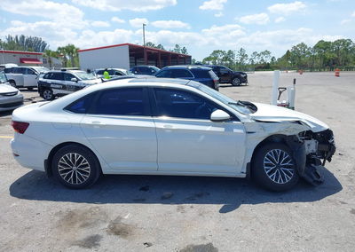 2019 Volkswagen Jetta 1.4t Sel, daño Frontal derecho, Iaai lote 45074542, foto 13 de 16