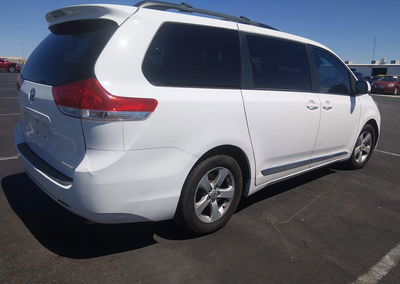 2012 Toyota Sienna Le V6 8 Passenger, daño Normal Wear & Tear, Iaai lote 45343733, foto 4 de 16