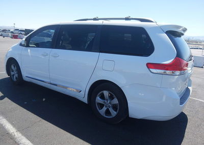 2012 Toyota Sienna Le V6 8 Passenger, daño Normal Wear & Tear, Iaai lote 45343733, foto 3 de 16