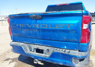 2022 Chevrolet Silverado 1500 2wd  Short Bed Custom, daño Generalizado, Iaai lote 44635847, foto 18 de 20