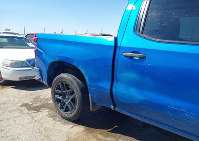 2022 Chevrolet Silverado 1500 2wd  Short Bed Custom, daño Generalizado, Iaai lote 44635847, foto 17 de 20