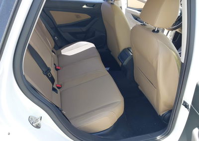 2019 Volkswagen Jetta 1.4t Sel, daño Frontal derecho, Iaai lote 45074542, foto 8 de 16