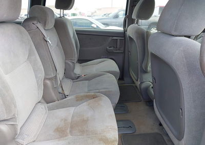 2009 Toyota Sienna Le, daño Normal Wear & Tear, Iaai lote 45251724, foto 8 de 11