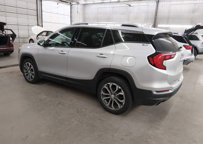 2019 Gmc Terrain Slt, daño Frontal derecho, Iaai lote 45073071, foto 3 de 17