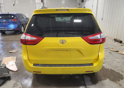 2015 Toyota Sienna Le, uszkodzenie: Przód, Copart lot 46285936, zdjęcie 6 z 13