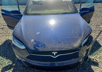 2020 Tesla Model X, daño Frontal, Copart lote 57231956, foto 11 de 14