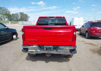 2021 Chevrolet Silverado 1500 4wd  Short Bed Lt, uszkodzenie: Przód, Iaai lot 45083033, zdjęcie 17 z 19