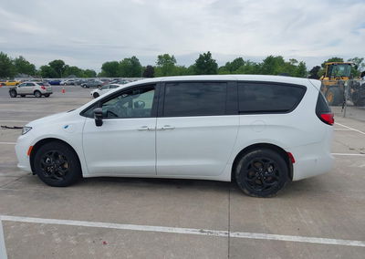 2023 Chrysler Pacifica Hybrid Limited, uszkodzenie: Prawy bok, Iaai lot 45257304, zdjęcie 14 z 16