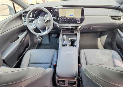 2025 Lexus Rx 350h Premium, uszkodzenie: Przód, Copart lot 56339396, zdjęcie 8 z 16