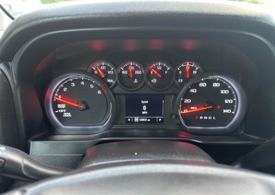 2022 Chevrolet Silverado 1500 4wd  Short Bed Custom, uszkodzenie: Normal Wear & Tear, Iaai lot 45242924, zdjęcie 7 z 10