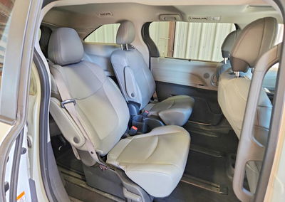 2024 Toyota Sienna Xle, uszkodzenie: Tył, Copart lot 55853566, zdjęcie 11 z 13