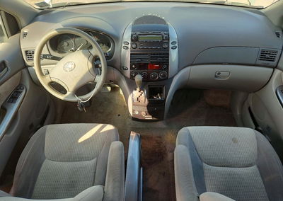 2009 Toyota Sienna Le 7-passenger, daño Inundación, Copart lote 59005366, foto 8 de 14