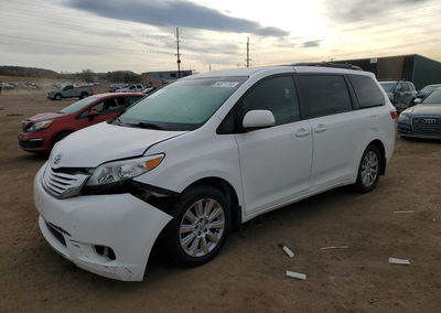 2015 Toyota Sienna Le, uszkodzenie: Przód, Copart lot 84671734