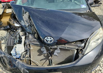 2015 Toyota Sienna Le, daño Frontal, Copart lote 56944396, foto 12 de 13