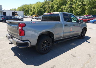 2024 Chevrolet Silverado 1500 4wd  Standard Bed Custom, Left Side damage, Iaai lot 45286110, photo 4 of 17