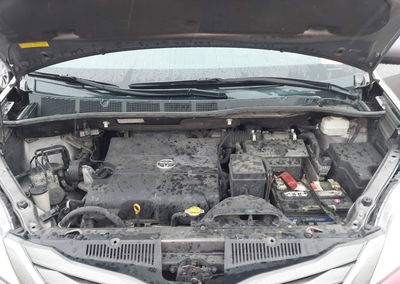 2011 Toyota Sienna Xle V6, пошкодження: Задня частина, Iaai лот 44879940, фото 10 з 17