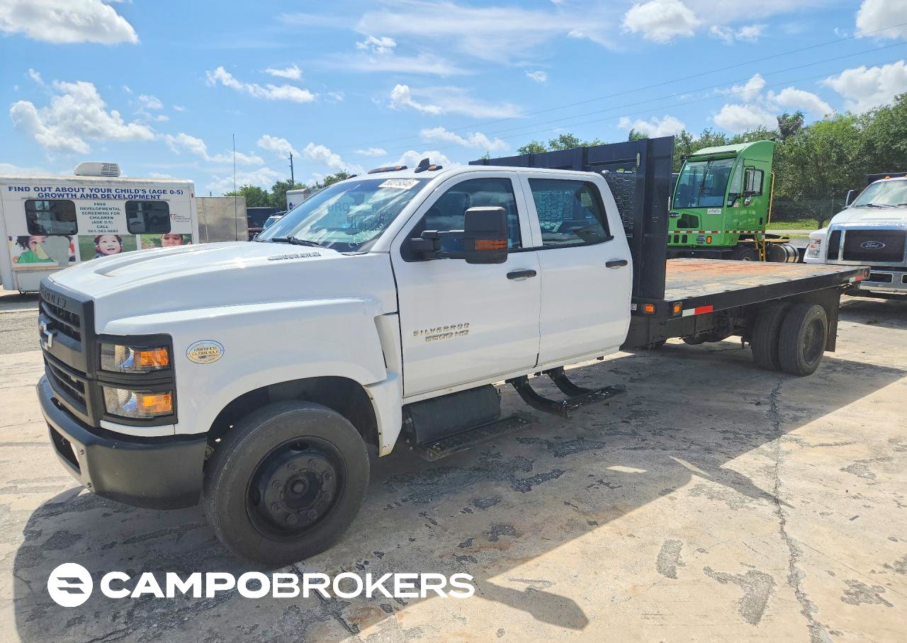 2022 Chevrolet Silverado Medium Duty, Front End damage, Copart lot 50319346