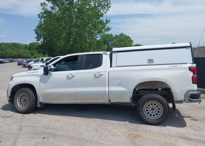 2019 Chevrolet Silverado 1500 Lt, daño Frontal derecho, Iaai lote 45092745, foto 13 de 15