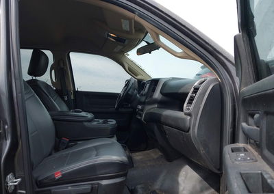 2020 Ram 2500 Tradesman  4x4 6'4 Box, daño Frontal, Iaai lote 44716053, foto 5 de 16