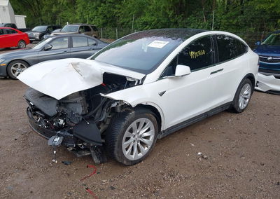 2019 Tesla Model X 100d/75d/long Range/standard Range, daño Frontal, Iaai lote 44985658, foto 2 de 21
