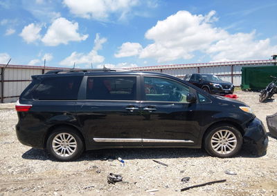 2017 Toyota Sienna Xle 8 Passenger, Normal Wear & Tear damage, Iaai lot 45528339, photo 13 of 16