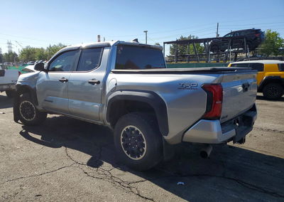 2025 Toyota Tacoma Trd Off-road, пошкодження: Передня частина, Copart лот 52928836, фото 2 з 14