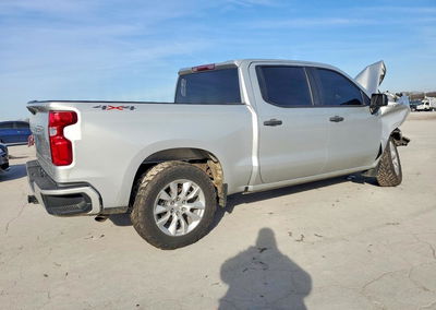 2021 Chevrolet Silverado K1500 Custom, daño Frontal, Copart lote 73928805, foto 3 de 12