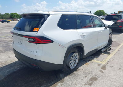 2025 Toyota Grand Highlander Hybrid Xle, All Over damage, Iaai lot 45198042, photo 4 of 15