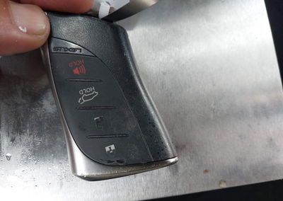 2019 Lexus Ux 200, daño Frontal, Iaai lote 45198626, foto 11 de 18