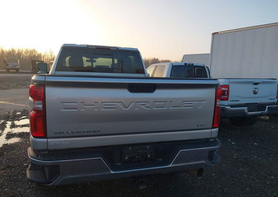 2021 Chevrolet Silverado 2500hd 4wd  Standard Bed Ltz, uszkodzenie: Przód, Iaai lot 43739391, zdjęcie 17 z 17