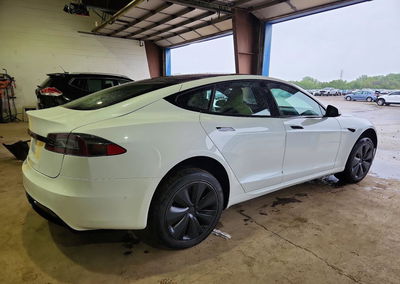 2021 Tesla Model S, daño Bajos, Copart lote 56642116, foto 3 de 14