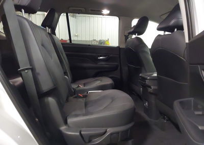2025 Toyota Grand Highlander Hybrid Limited, Hail damage, Iaai lot 45334316, photo 8 of 17