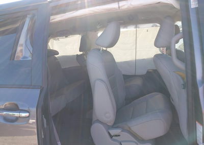 2019 Toyota Sienna Xle 8 Passenger, uszkodzenie: Przód, Iaai lot 45264151, zdjęcie 8 z 19