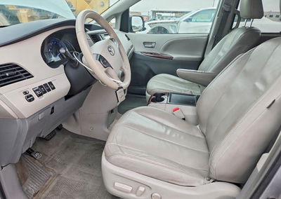 2014 Toyota Sienna Xle 8-passenger, daño Trasero, Copart lote 52155626, foto 7 de 13