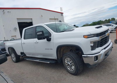 2025 Chevrolet Silverado 2500hd, daño Left & Right Side, Iaai lote 45222435, foto 13 de 16