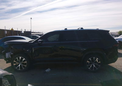 2026 Toyota Grand Highlander Hybrid Max Limited, uszkodzenie: Przód, Iaai lot 44844845, zdjęcie 15 z 17