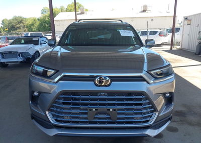 2026 Toyota Grand Highlander Hybrid Max Platinum, uszkodzenie: Lewy bok, Iaai lot 45251645, zdjęcie 12 z 16