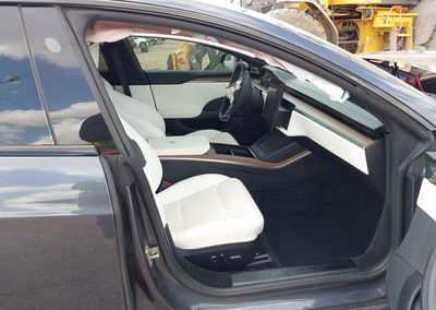 2022 Tesla Model S Dual Motor All-wheel Drive, uszkodzenie: Przód, Iaai lot 44850932, zdjęcie 5 z 18