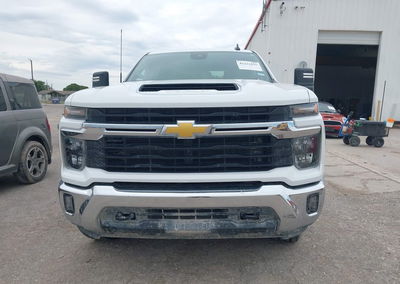 2025 Chevrolet Silverado 2500hd, daño Left & Right Side, Iaai lote 45222435, foto 6 de 16