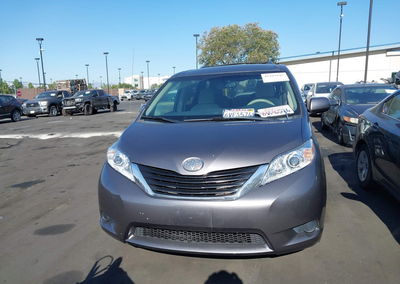 2012 Toyota Sienna Le V6 8 Passenger, uszkodzenie: Lewy bok, Iaai lot 45347643, zdjęcie 12 z 16