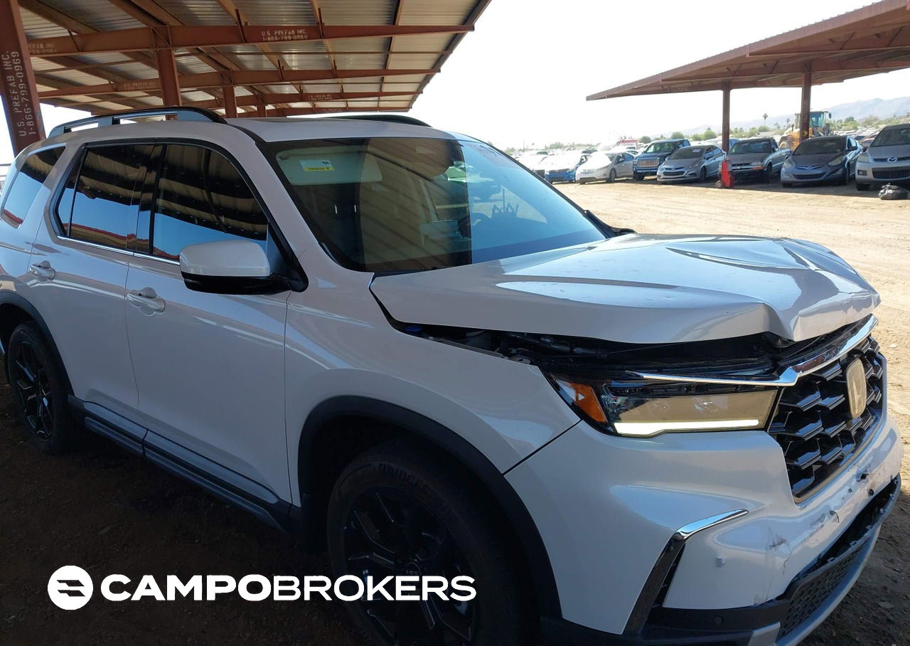 2025 Honda Pilot Touring, Front End damage, Iaai lot 45259520