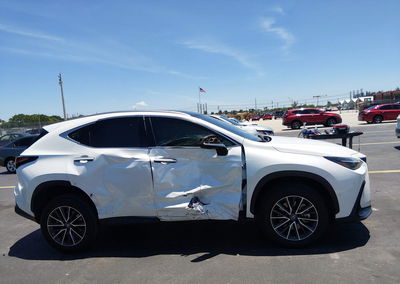 2025 Lexus Nx 350h Luxury, uszkodzenie: Prawy bok, Iaai lot 45068999, zdjęcie 14 z 17
