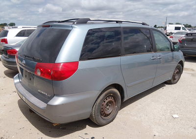 2009 Toyota Sienna Le, daño Normal Wear & Tear, Iaai lote 45335288, foto 4 de 11