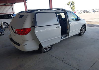 2009 Toyota Sienna Le, daño Normal Wear & Tear, Iaai lote 45434723, foto 4 de 11