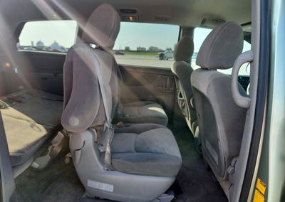 2009 Toyota Sienna Le 7-passenger, daño Inundación, Copart lote 59005366, foto 11 de 14
