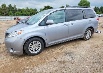 2014 Toyota Sienna Xle 8-passenger, пошкодження: Передня частина, Copart лот 56525946