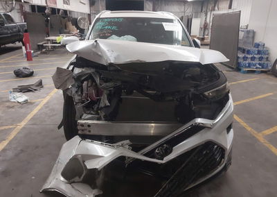 2024 Toyota Grand Highlander Xle, пошкодження: Передня частина, Iaai лот 45112944, фото 12 з 16